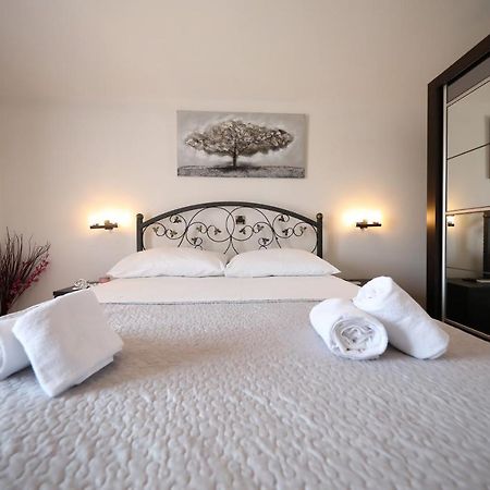 Villa Cvita Povljana Esterno foto